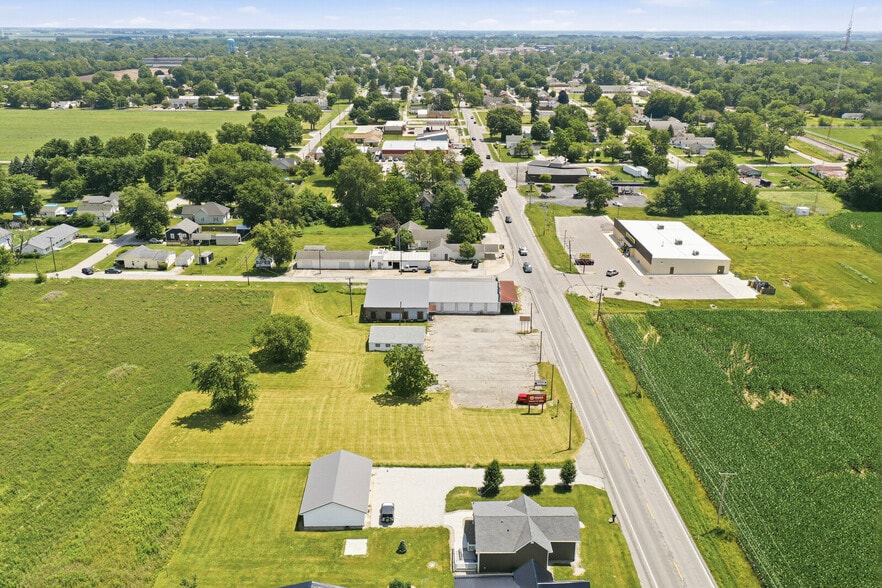 More Photos Of 7874 E State Road 28, Elwood Flex For Sale
