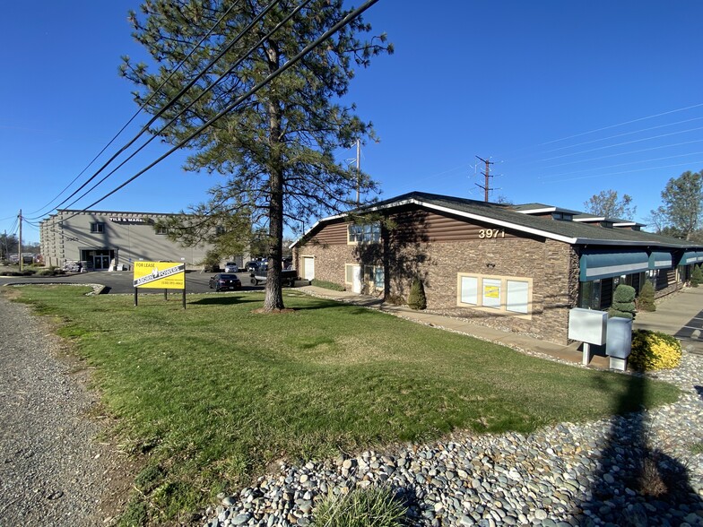 Primary Photo Of 3971 Durock Rd, Shingle Springs Showroom For Lease