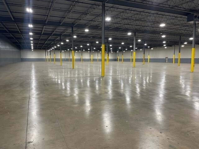 More Photos Of 3920 Space Dr, Dayton Warehouse For Lease
