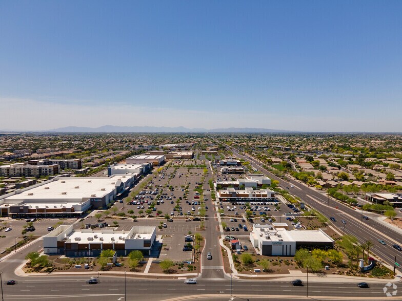 More Photos Of 1887 E Williams Field Rd, Gilbert General Retail For Sale