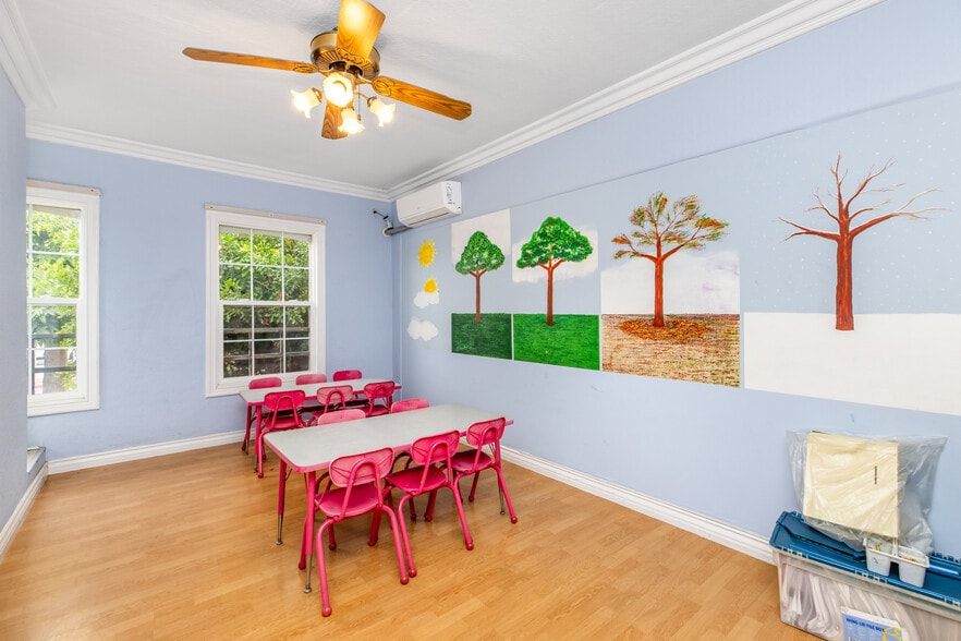 More Photos Of 632 W Stocker St, Glendale Religious Facility For Sale
