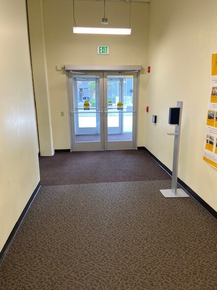 More Photos Of 323 Garfield St S, Parkland Apartments For Lease