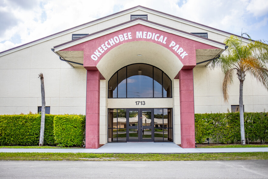 Primary Photo Of 1713 US Highway 441 N, Okeechobee Medical For Sale