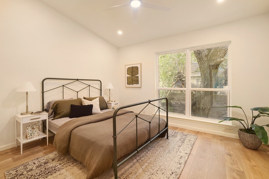 More Photos Of 3802 Southway Dr, Austin Apartments For Sale