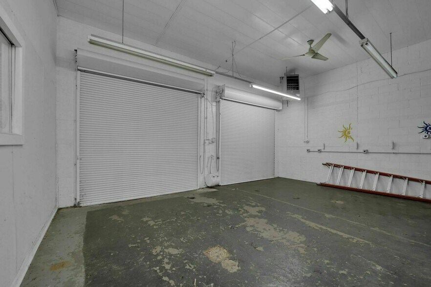 More Photos Of 6625 Grove Ave, Windsor Mill Carwash For Lease