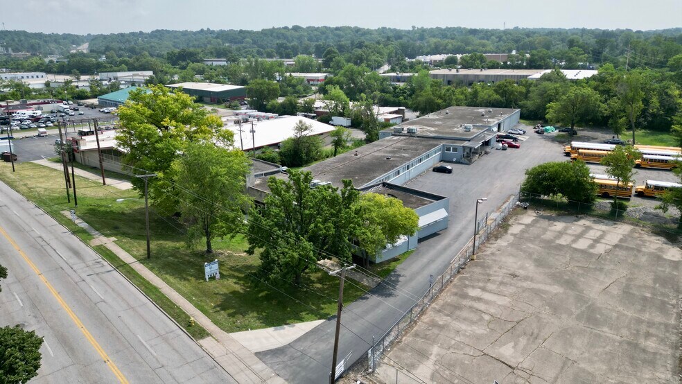 More Photos Of 7820 Reading Rd, Cincinnati Warehouse For Lease