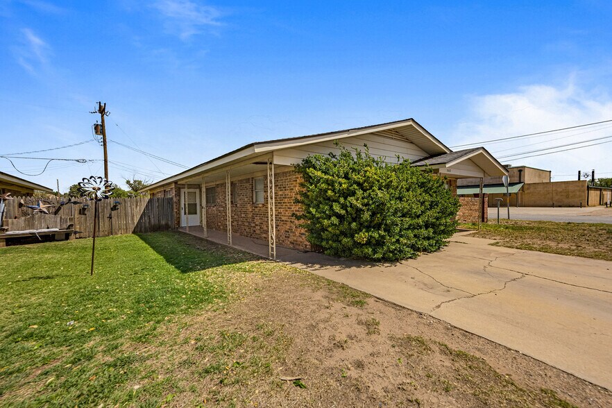 More Photos Of 501-524 Plaza Dr, Slaton Apartments For Sale