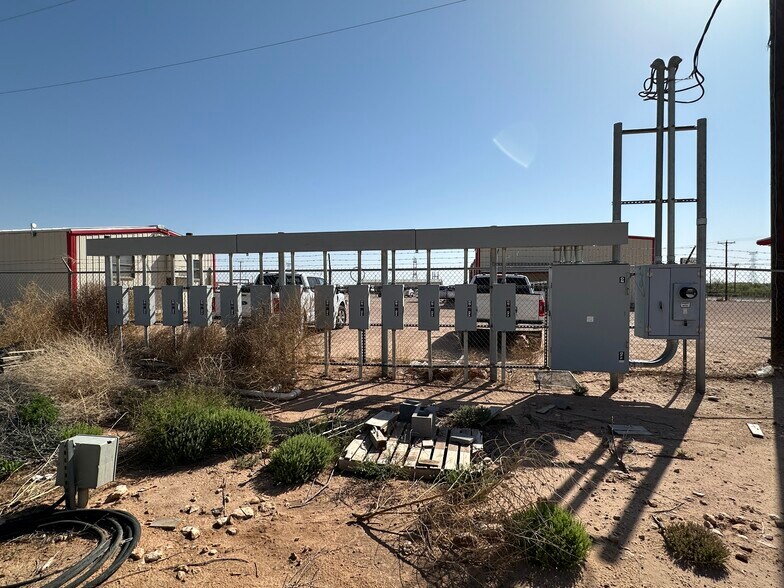 More Photos Of 9507 FM 307, Midland Distribution For Lease