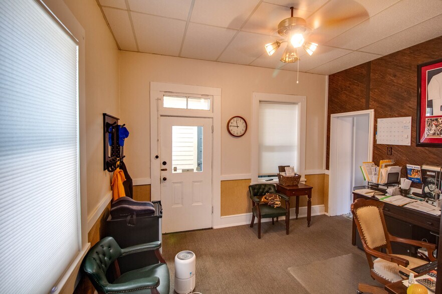 More Photos Of 212 E Main St, Carlinville Office Residential For Sale