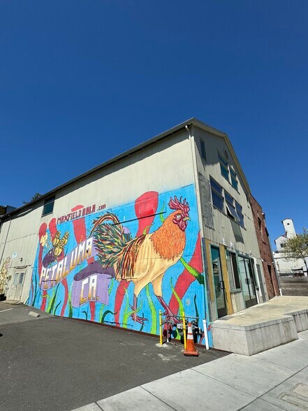 More Photos Of 226-228 Petaluma Blvd N, Petaluma Storefront For Sale