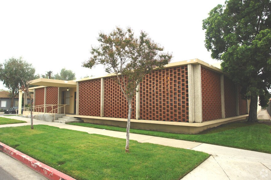 More Photos Of 440 W Los Feliz Rd, Glendale Research And Development For Lease