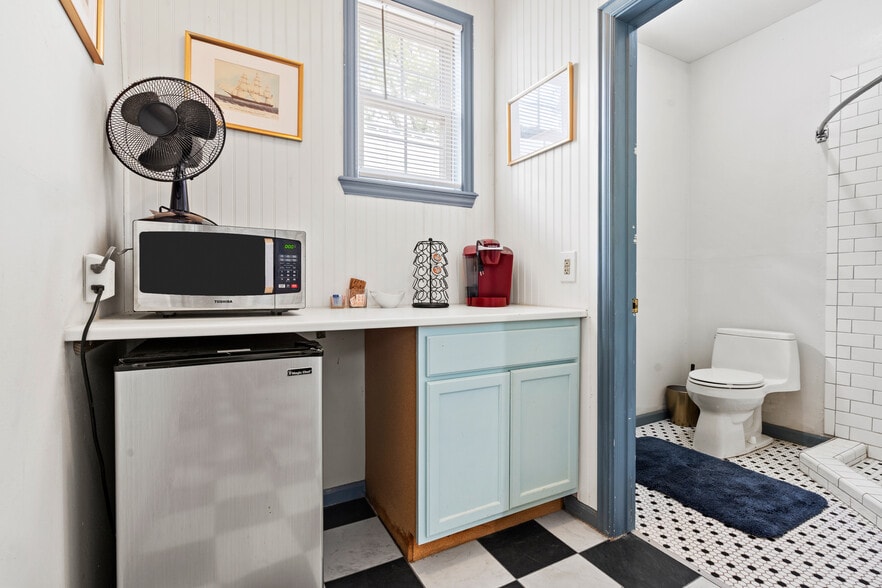 More Photos Of 1103 33rd St, Galveston Hotel For Sale
