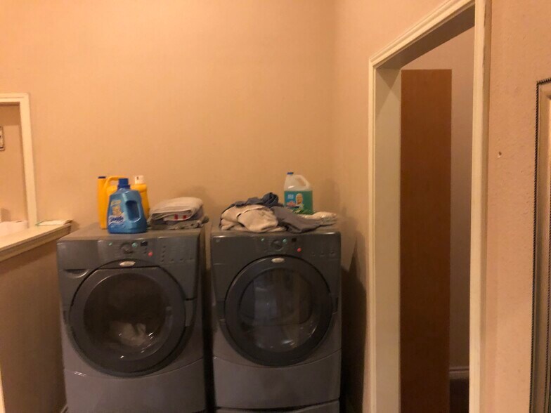 More Photos Of 3005 E Highway 190, Lampasas Auto Repair For Sale