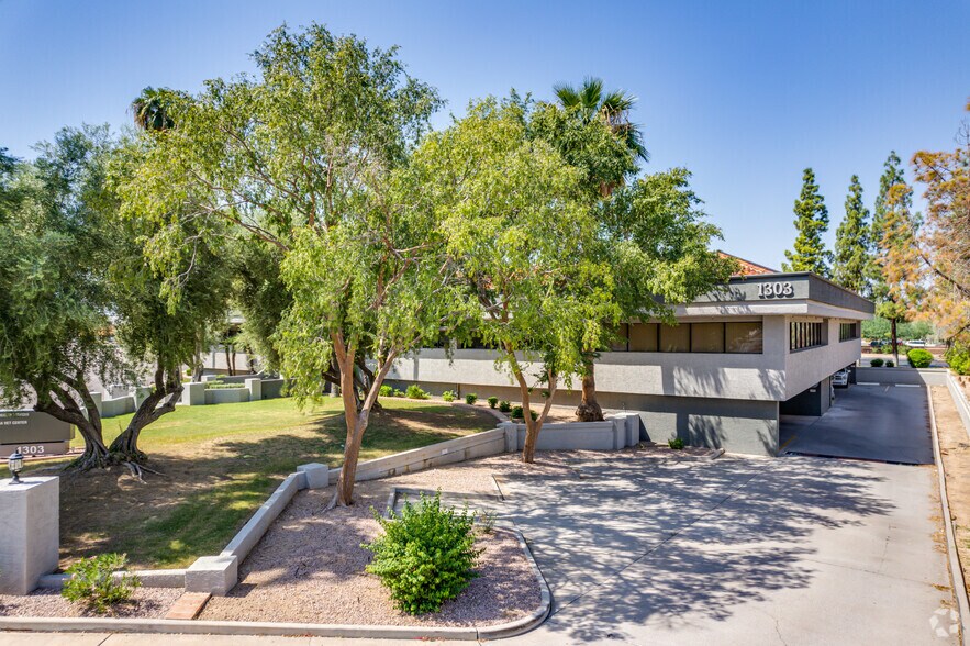 More Photos Of 1303 S Longmore Rd, Mesa Medical For Lease