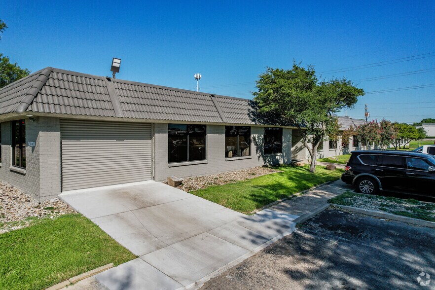More Photos Of 14330 Midway Rd, Farmers Branch Unknown For Lease