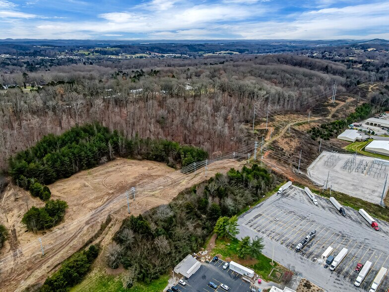 More Photos Of 600 N Watt Rd, Knoxville Land For Sale