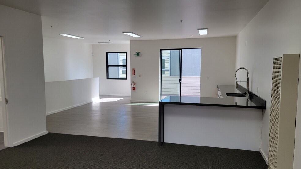 More Photos Of 1229-1263 Connecticut St, San Francisco Warehouse For Lease