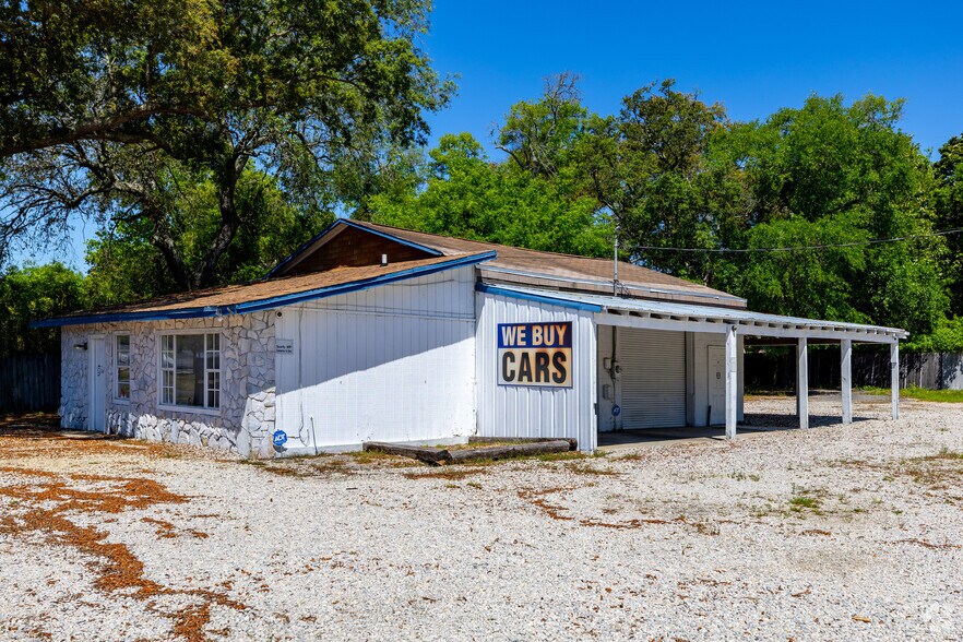 More Photos Of 4812 Gulf Breeze Pky, Gulf Breeze Auto Dealership For Sale