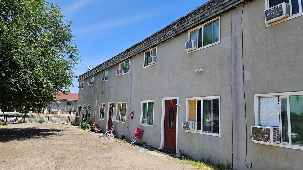 More Photos Of 1601 Jefferson St, Bakersfield Apartments For Sale