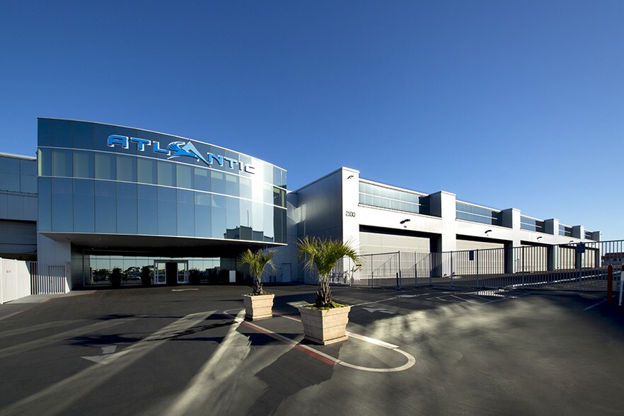 More Photos Of 2100 Palomar Airport Rd, Carlsbad Airplane Hangar For Sale