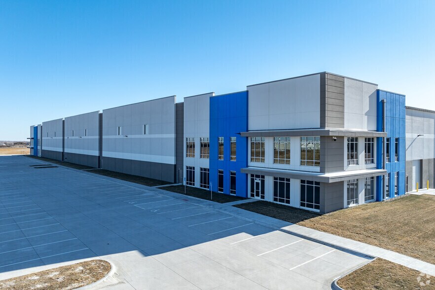 More Photos Of 15052 S 210th, Gretna Warehouse For Lease