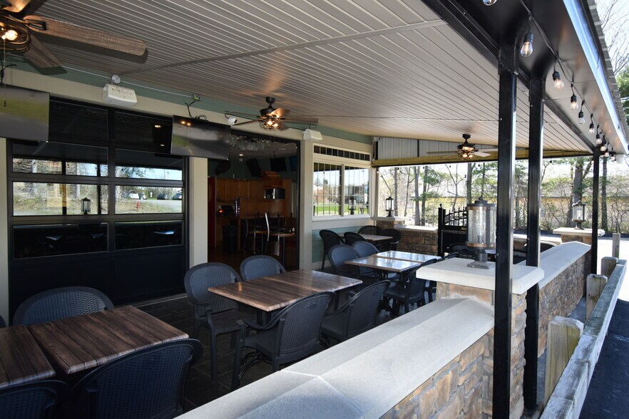 More Photos Of 1021 Rt-146, Clifton Park Restaurant For Sale