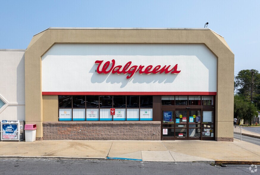 More Photos Of 11910-11951 Reisterstown Rd, Reisterstown Unknown For Lease