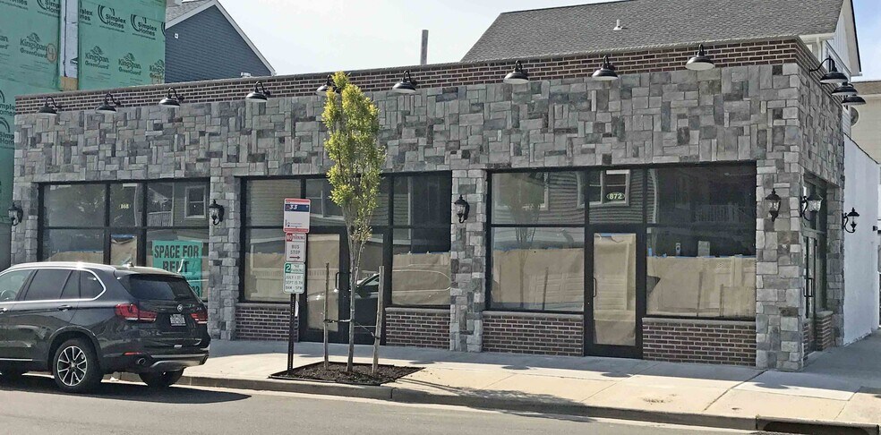 More Photos Of 868-872 W Beech St, Long Beach Storefront For Lease