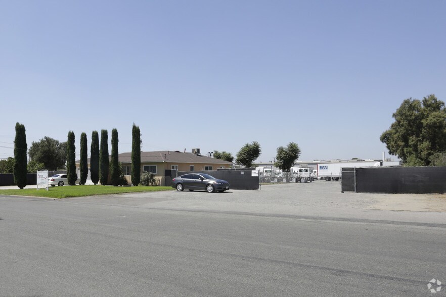More Photos Of 8676 Live Oak Ave, Fontana Land For Lease