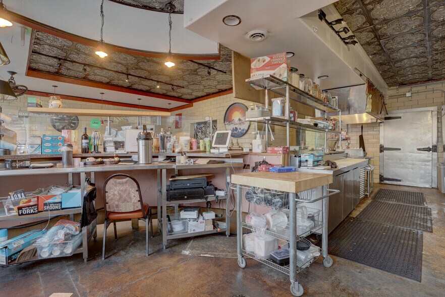 More Photos Of 3900-3910 W Colfax Ave, Denver Storefront For Lease