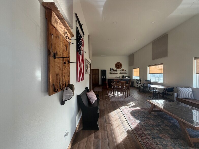 More Photos Of 103 E US Highway 287, Kit Carson Office For Lease