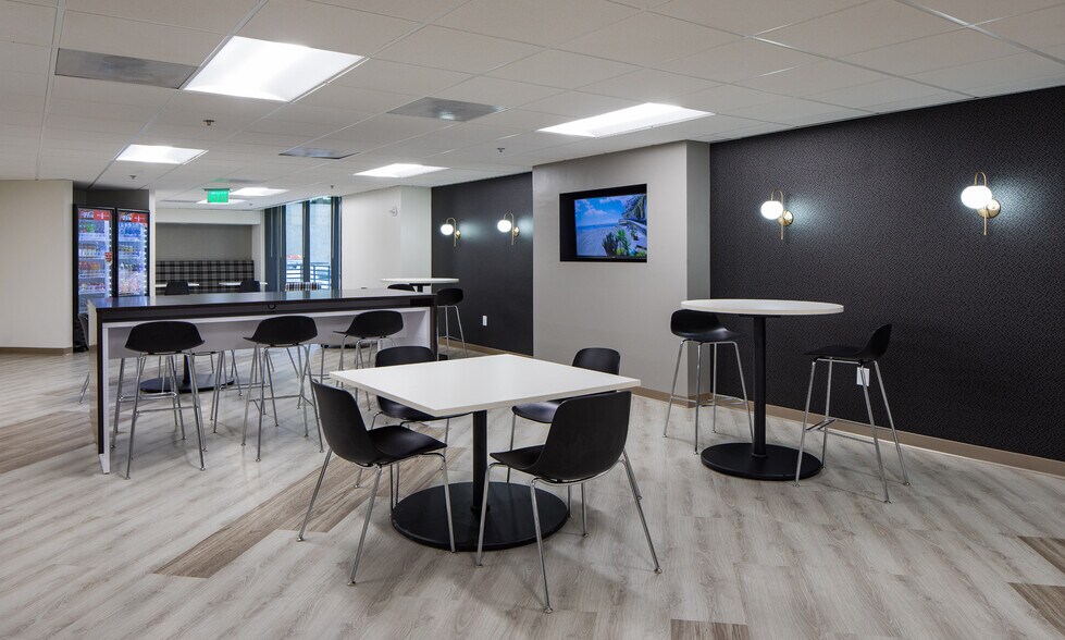 More Photos Of 900 Ashwood Pky, Atlanta Office For Lease