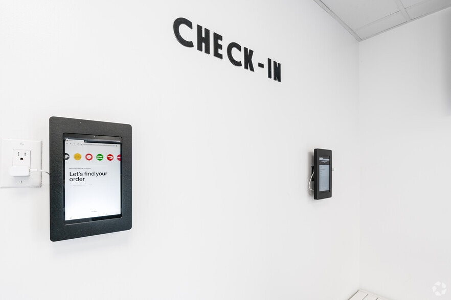 More Photos Of 1308-1312 Girard Ave, Philadelphia Warehouse For Lease