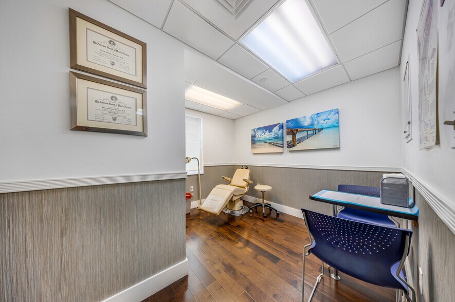 More Photos Of 1693 SW 27th Ave, Miami Office For Sale