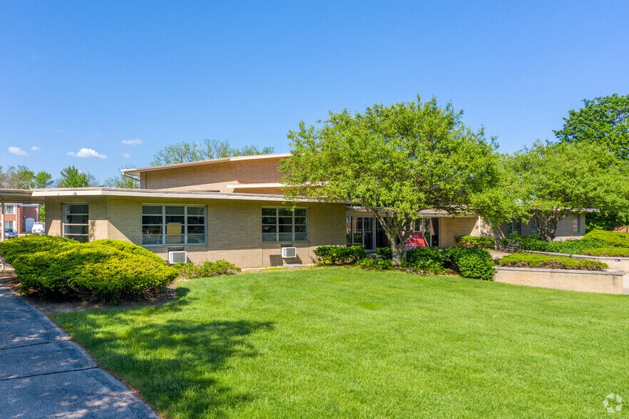 Primary Photo Of 1100 W Ann Arbor Trl, Plymouth Religious Facility For Sale