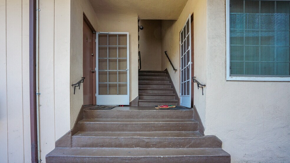 More Photos Of 1814 Grismer Ave, Burbank Apartments For Sale