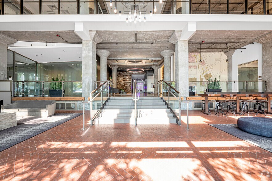 More Photos Of 1801 N Lamar St, Dallas Loft Creative Space For Lease