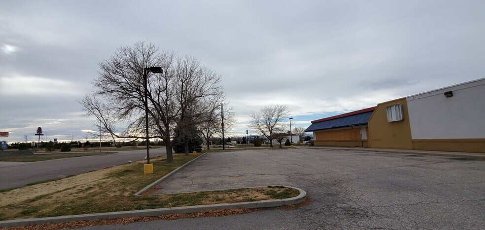 More Photos Of 92 16th St, Wheatland Freestanding For Sale