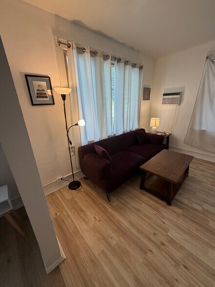 More Photos Of 105 NE 16th Ter, Fort Lauderdale Apartments For Sale