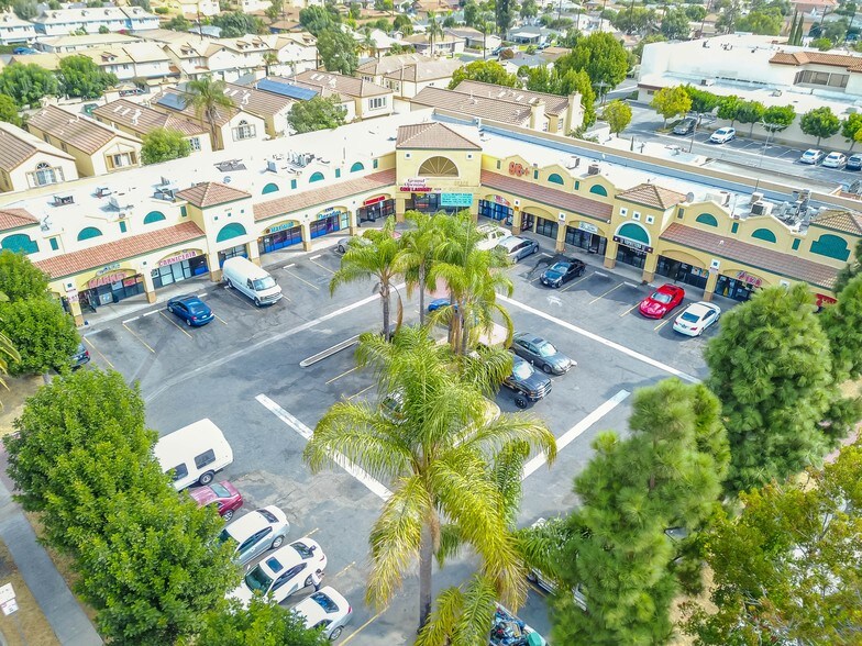 More Photos Of 8111 Rosecrans Ave, Paramount Freestanding For Lease