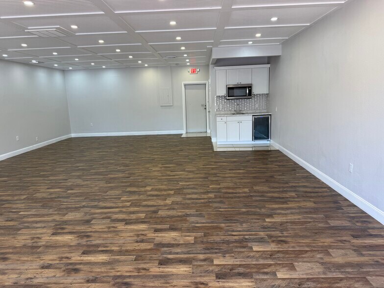 More Photos Of 3816-3820 Grand Blvd, New Port Richey Unknown For Lease