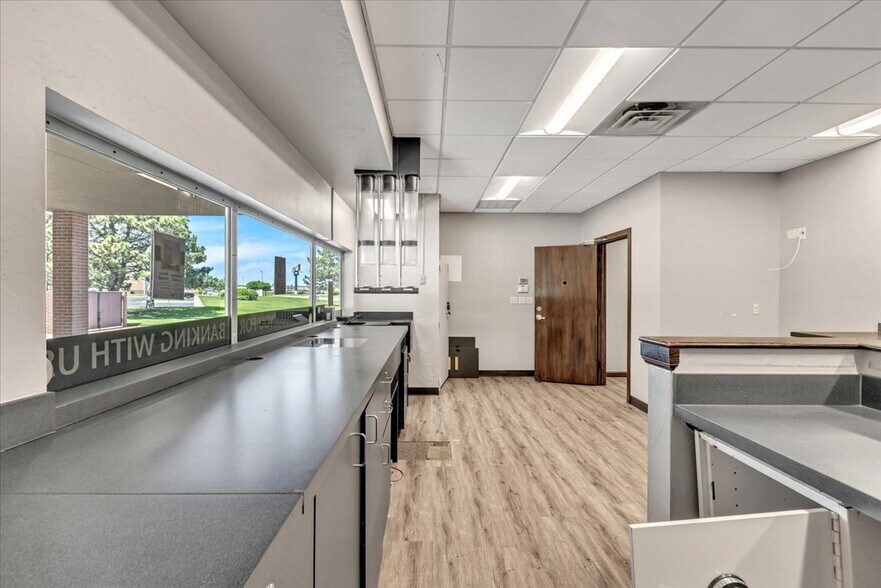 More Photos Of 809 Cornell Pky, Oklahoma City Storefront Retail Residential For Sale