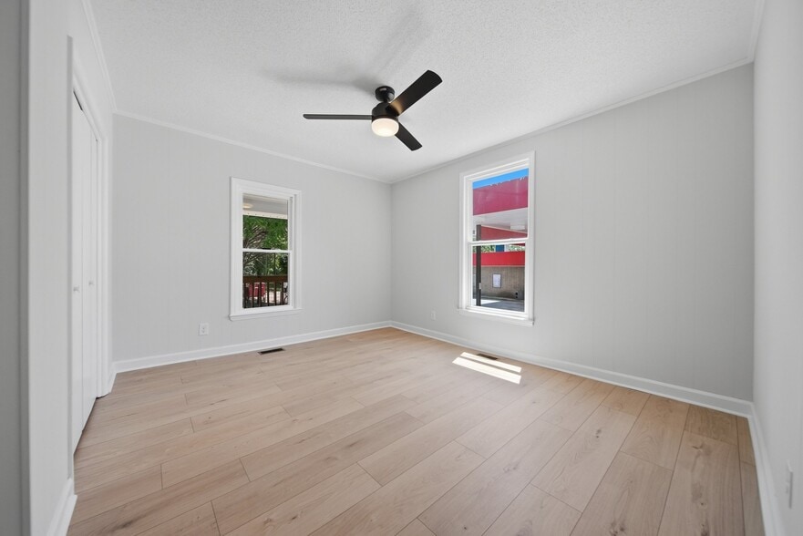 More Photos Of 1303 S Sterling, Morganton General Retail For Sale