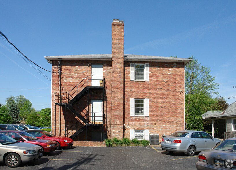 More Photos Of 5830 N High St, Worthington Office For Lease