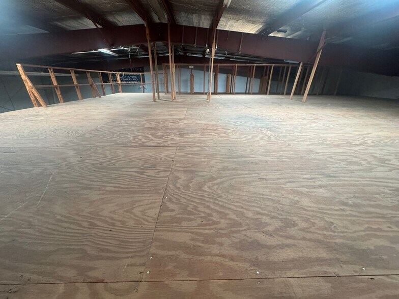 More Photos Of 6214 Beverly Hill St, Houston Office For Lease