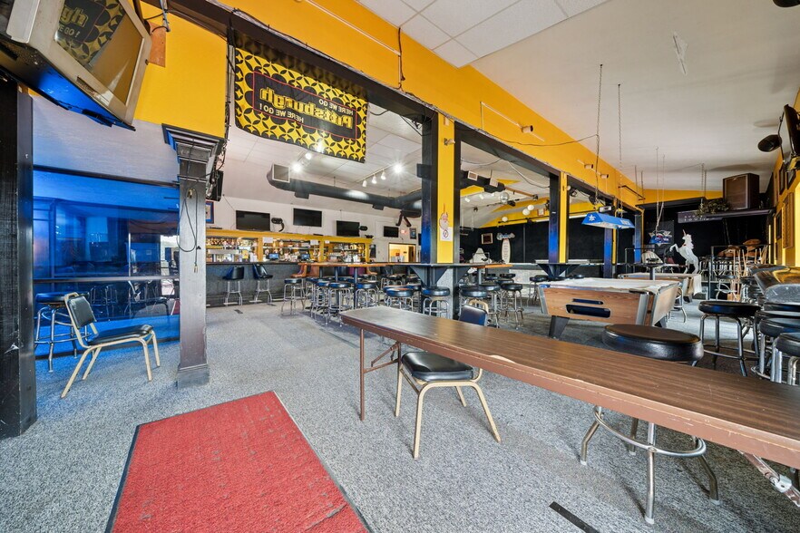 More Photos Of 951 Old Frankstown Rd, Pittsburgh Restaurant For Sale