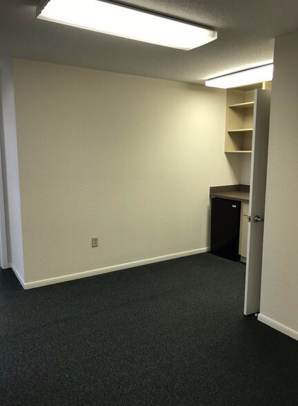 More Photos Of 2600 NASA Rd 1, Seabrook Loft Creative Space For Sale