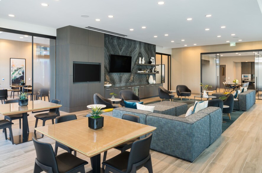 More Photos Of 825 S Hill St, Los Angeles Apartments For Lease