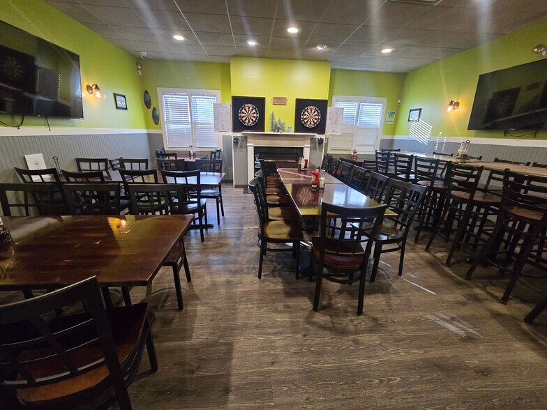 More Photos Of 48 School St, Lincoln Restaurant For Sale