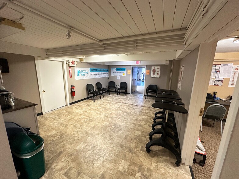 More Photos Of 185 Ocean St, South Portland Freestanding For Lease